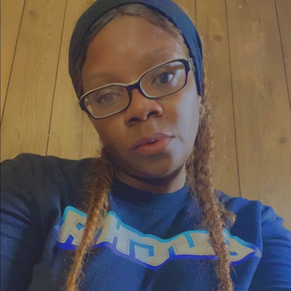 Meet your Posher, Valisha - Picture 1 of 1